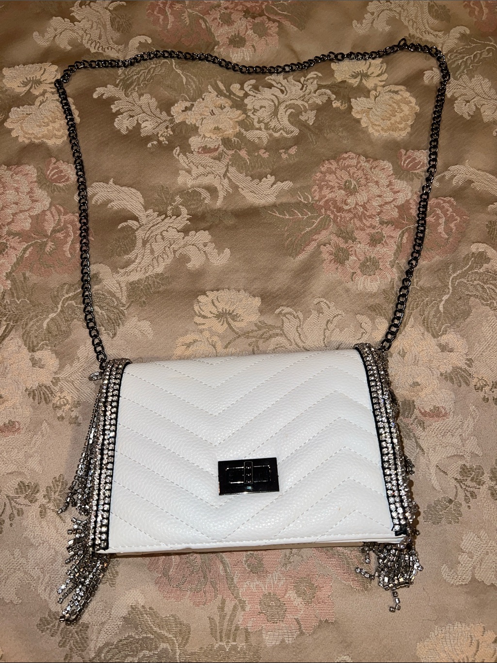 White Quilted Crossbody Bag With Silver Chain And Fringe